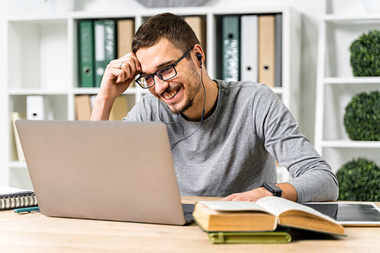 Interaktive E-Learning Online Schulung zum Spielerschutz für Glückspielanbieter